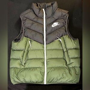 Mens Green/Black Nike down winter vest jacket size 2XL
